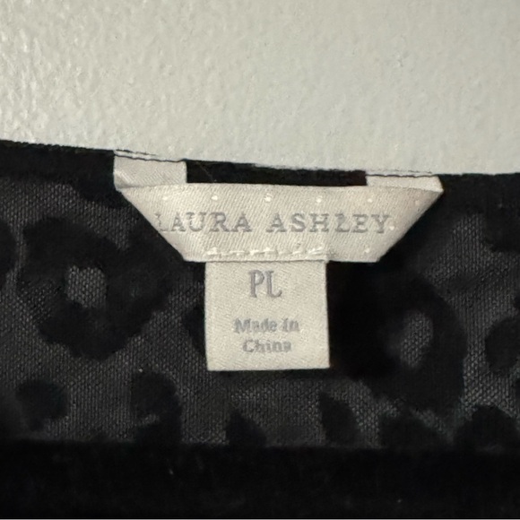 Laura Ashley | Leopard Print Draped Neck 3/4 Sleeve Blouse Size PL Petite L - Picture 4 of 5